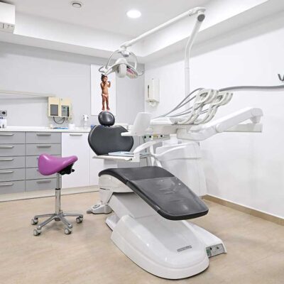 clinica-dental-en-Premia-de-Mar-Baldovi-4 clinica-dental-en-Premia-de-Mar-Baldovi-4